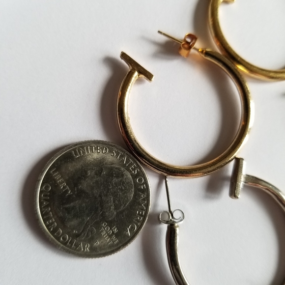 Lot of earrings charm holder six pairs gold tone and silver tone - Picture 2 of 16